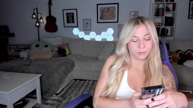 Gallery image thumbnail from Mochi's myfreecams stream on, 08/09/2024, 06:00 image 10 of 20