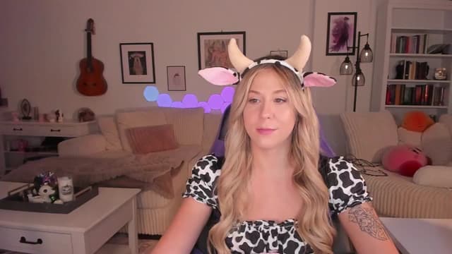 Gallery image thumbnail from Mochi's myfreecams stream on, 10/15/2024, 03:54 image 10 of 20