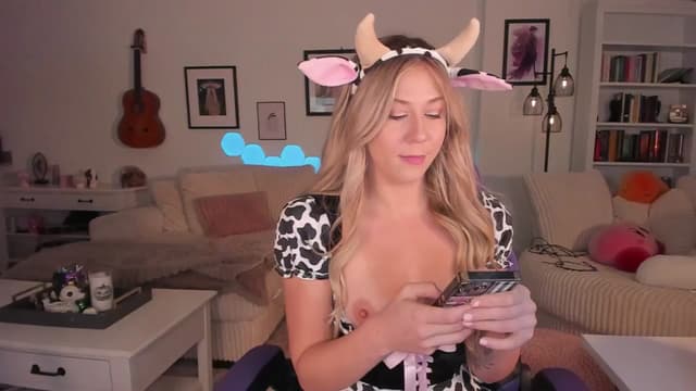Gallery image thumbnail from Mochi's myfreecams stream on, 10/15/2024, 03:54 image 11 of 20