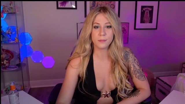 Gallery image thumbnail from Mochi's myfreecams stream on, 06/03/2025, 05:24 image 1 of 20