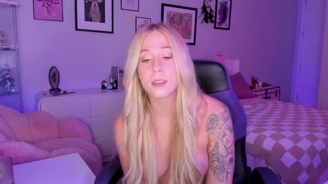 Gallery image thumbnail from Mochi's myfreecams stream on, 12/22/2025, 04:43 image 14 of 20