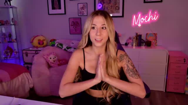 Gallery image thumbnail from Mochi's myfreecams stream on, 06/25/2026, 20:58 image 18 of 20