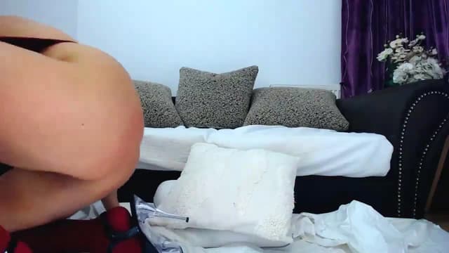 Gallery image thumbnail from NIVEA's myfreecams stream on, 04/12/2025, 17:27 image 14 of 20