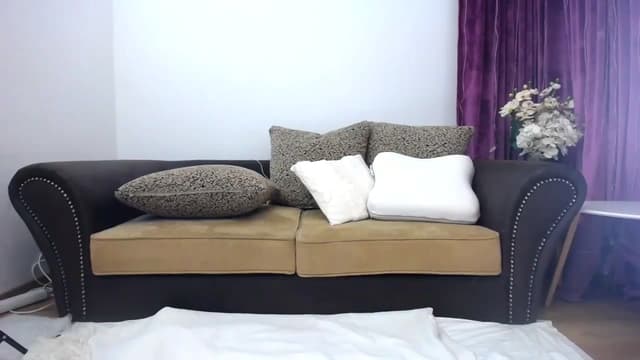 Gallery image thumbnail from NIVEA's myfreecams stream on, 04/18/2025, 18:13 image 15 of 20