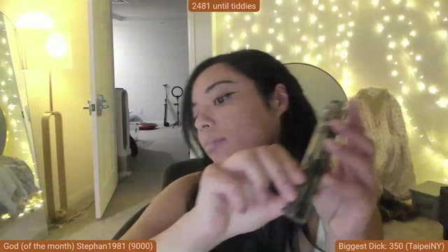 Gallery image thumbnail from Nami_'s myfreecams stream on, 11/18/2023, 06:12 image 4 of 20
