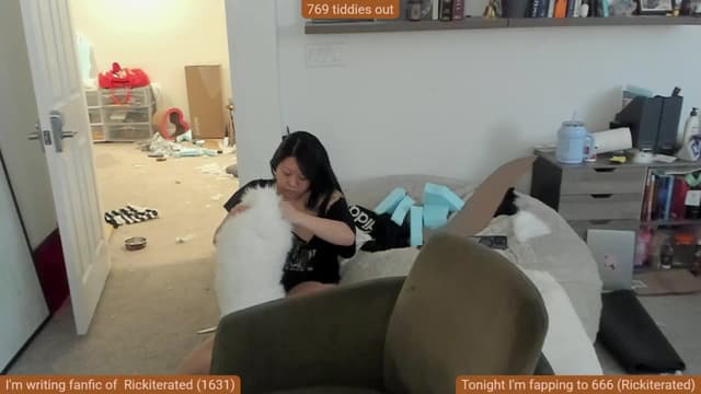 Gallery image thumbnail from Nami_'s myfreecams stream on, 07/03/2025, 08:25 image 15 of 20