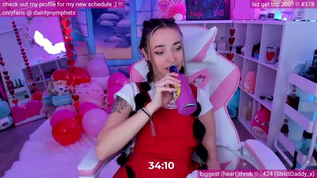 Gallery image thumbnail from Nym_x's myfreecams stream on, 02/19/2023, 03:34 image 6 of 20