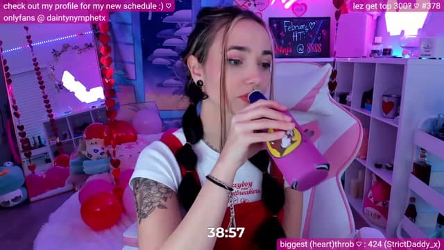 Gallery image thumbnail from Nym_x's myfreecams stream on, 02/19/2023, 03:34 image 4 of 20