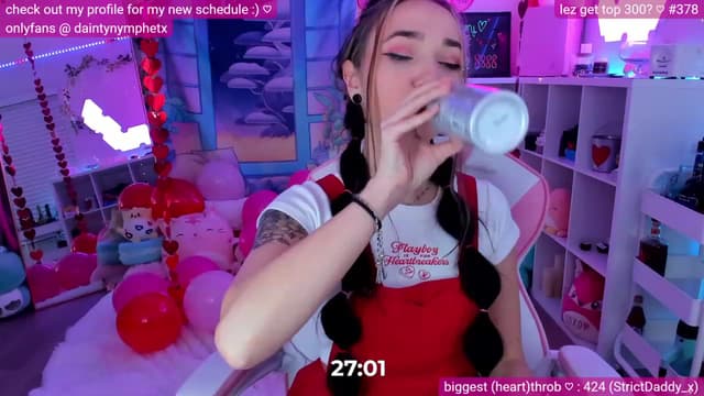 Gallery image thumbnail from Nym_x's myfreecams stream on, 02/19/2023, 03:34 image 9 of 20