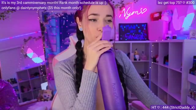 Gallery image thumbnail from Nym_x's myfreecams stream on, 03/04/2023, 05:27 image 14 of 20