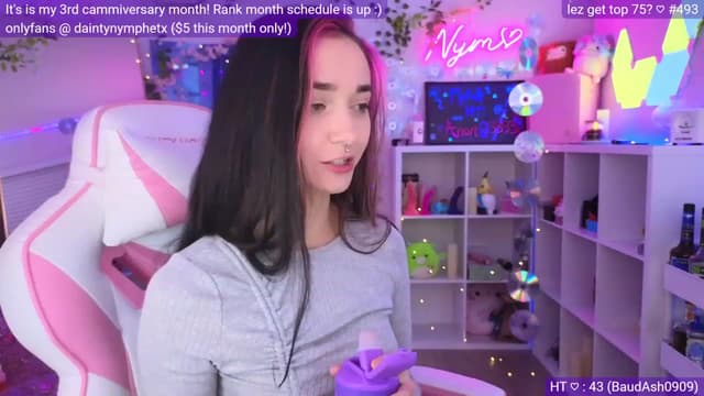 Gallery image thumbnail from Nym_x's myfreecams stream on, 03/12/2023, 03:58 image 1 of 20