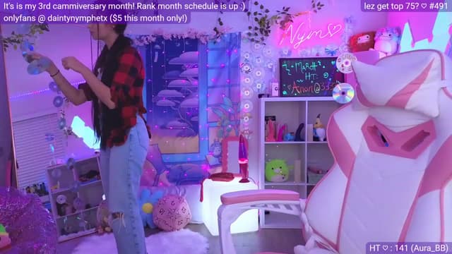Gallery image thumbnail from Nym_x's myfreecams stream on, 03/13/2023, 02:15 image 4 of 20