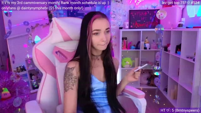Gallery image thumbnail from Nym_x's myfreecams stream on, 03/17/2023, 02:45 image 13 of 20