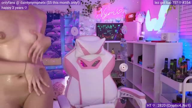 Gallery image thumbnail from Nym_x's myfreecams stream on, 03/19/2023, 04:54 image 14 of 20