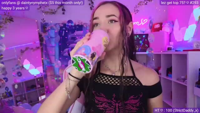 Gallery image thumbnail from Nym_x's myfreecams stream on, 03/20/2023, 02:43 image 19 of 20