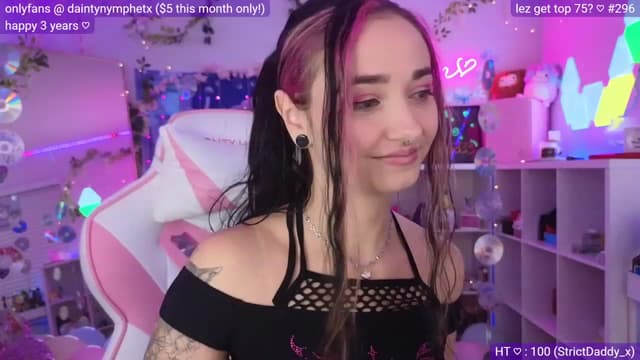 Gallery image thumbnail from Nym_x's myfreecams stream on, 03/20/2023, 02:43 image 4 of 20