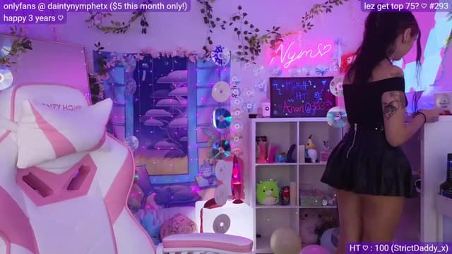 Gallery image thumbnail from Nym_x's myfreecams stream on, 03/20/2023, 02:43 image 17 of 20