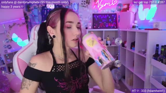 Gallery image thumbnail from Nym_x's myfreecams stream on, 03/20/2023, 04:14 image 10 of 20