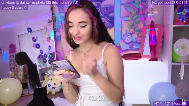 Gallery image thumbnail from Nym_x's myfreecams stream on, 03/25/2023, 02:56 image 13 of 20