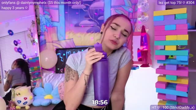 Gallery image thumbnail from Nym_x's myfreecams stream on, 03/27/2023, 04:37 image 8 of 20