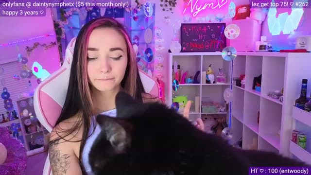 Gallery image thumbnail from Nym_x's myfreecams stream on, 03/30/2023, 02:42 image 20 of 20