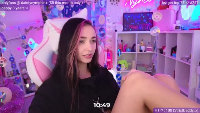 Gallery image thumbnail from Nym_x's myfreecams stream on, 03/31/2023, 03:14 image 13 of 20