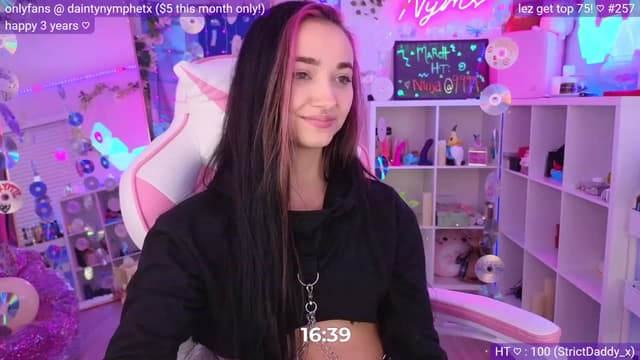 Gallery image thumbnail from Nym_x's myfreecams stream on, 03/31/2023, 03:14 image 11 of 20