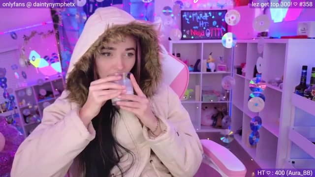Gallery image thumbnail from Nym_x's myfreecams stream on, 04/02/2023, 03:11 image 19 of 20