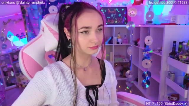 Gallery image thumbnail from Nym_x's myfreecams stream on, 04/06/2023, 02:26 image 3 of 20