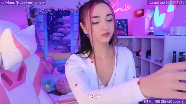 Gallery image thumbnail from Nym_x's myfreecams stream on, 04/15/2023, 02:58 image 12 of 20