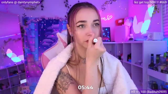 Gallery image thumbnail from Nym_x's myfreecams stream on, 04/23/2023, 02:28 image 13 of 20
