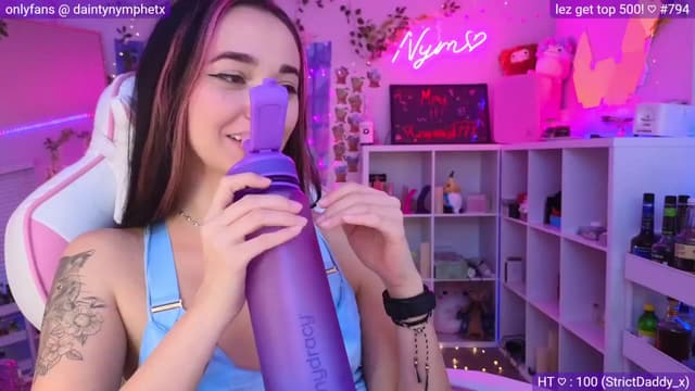 Gallery image thumbnail from Nym_x's myfreecams stream on, 05/19/2023, 04:07 image 10 of 20