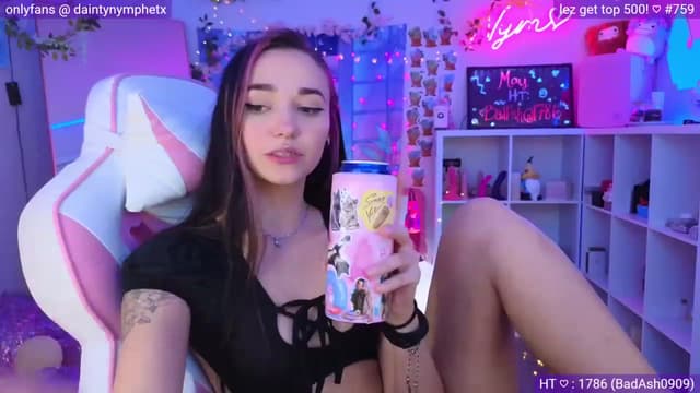 Gallery image thumbnail from Nym_x's myfreecams stream on, 05/20/2023, 04:46 image 14 of 20