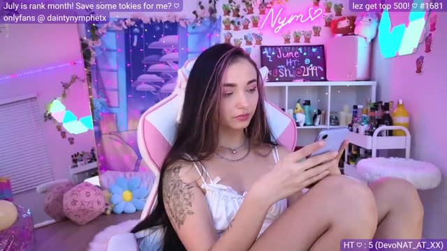Gallery image thumbnail from Nym_x's myfreecams stream on, 06/10/2023, 03:27 image 1 of 20
