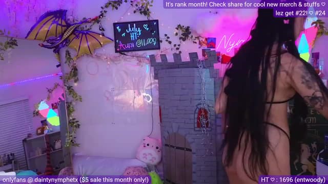 Gallery image thumbnail from Nym_x's myfreecams stream on, 07/05/2023, 04:10 image 6 of 20