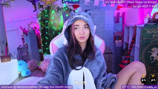 Gallery image thumbnail from Nym_x's myfreecams stream on, 07/19/2023, 01:33 image 3 of 20