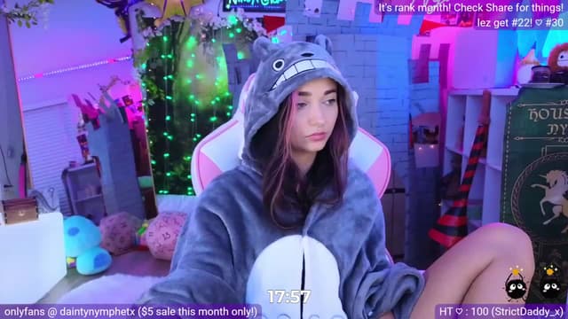 Gallery image thumbnail from Nym_x's myfreecams stream on, 07/19/2023, 01:33 image 2 of 20