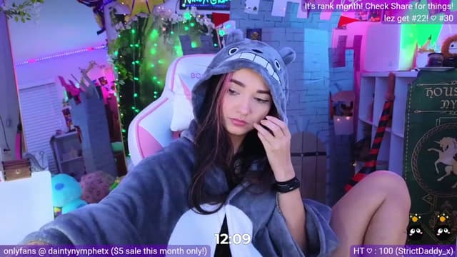 Gallery image thumbnail from Nym_x's myfreecams stream on, 07/19/2023, 01:33 image 8 of 20