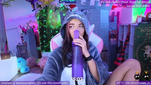 Gallery image thumbnail from Nym_x's myfreecams stream on, 07/19/2023, 01:33 image 5 of 20