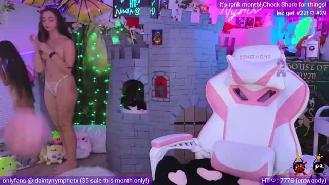 Gallery image thumbnail from Nym_x's myfreecams stream on, 07/28/2023, 05:10 image 18 of 20