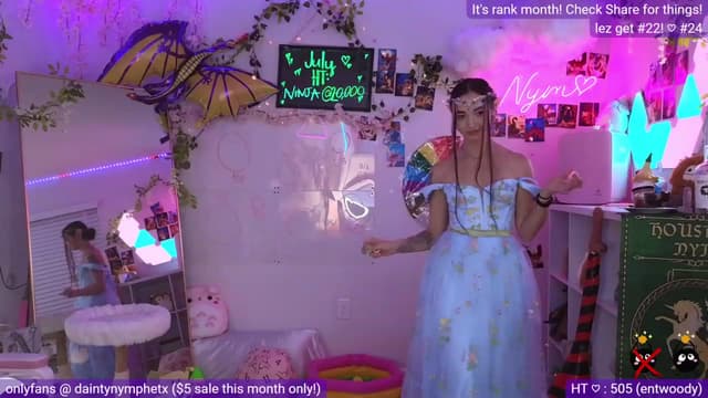 Gallery image thumbnail from Nym_x's myfreecams stream on, 07/30/2023, 04:08 image 12 of 20