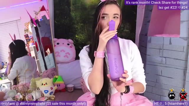 Gallery image thumbnail from Nym_x's myfreecams stream on, 07/31/2023, 02:21 image 4 of 20