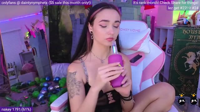 Gallery image thumbnail from Nym_x's myfreecams stream on, 08/01/2023, 06:22 image 10 of 20
