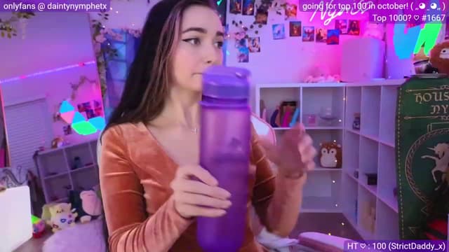 Gallery image thumbnail from Nym_x's myfreecams stream on, 10/01/2023, 03:13 image 4 of 20