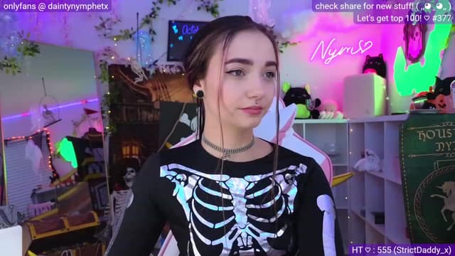 Gallery image thumbnail from Nym_x's myfreecams stream on, 10/02/2023, 04:23 image 6 of 20