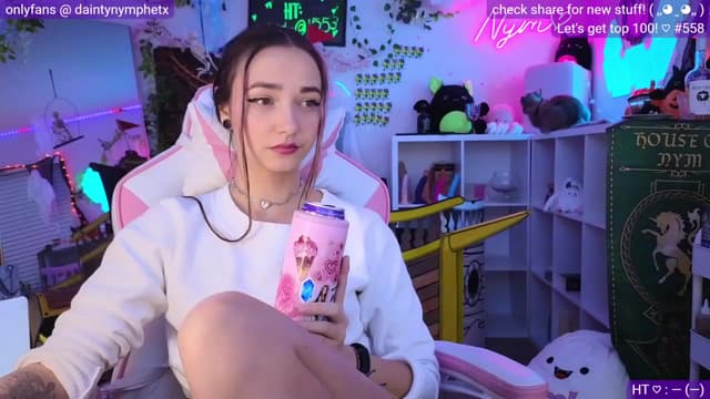 Gallery image thumbnail from Nym_x's myfreecams stream on, 10/04/2023, 03:41 image 2 of 20