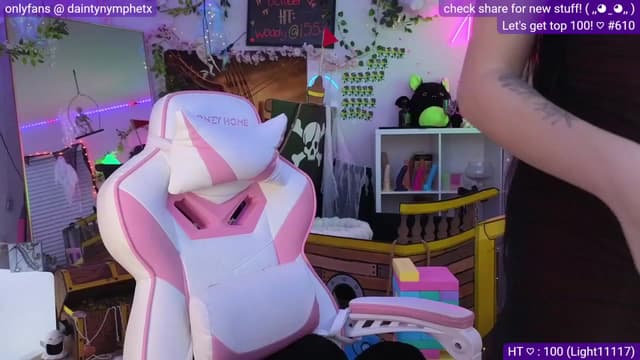 Gallery image thumbnail from Nym_x's myfreecams stream on, 10/05/2023, 04:02 image 9 of 20