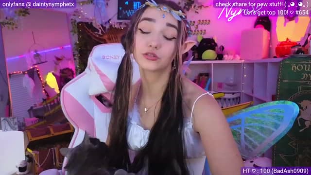 Gallery image thumbnail from Nym_x's myfreecams stream on, 10/11/2023, 02:15 image 4 of 20