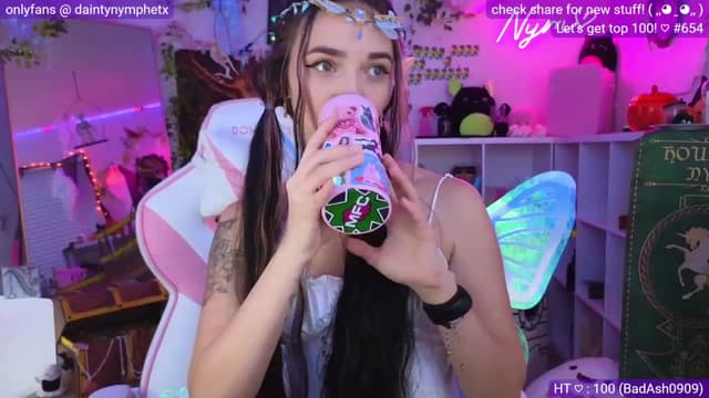 Gallery image thumbnail from Nym_x's myfreecams stream on, 10/11/2023, 02:15 image 2 of 20