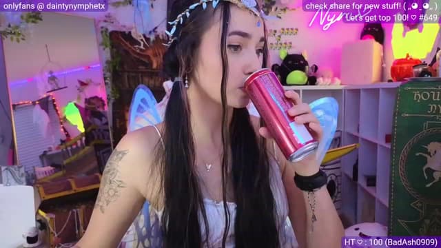 Gallery image thumbnail from Nym_x's myfreecams stream on, 10/11/2023, 02:34 image 10 of 20